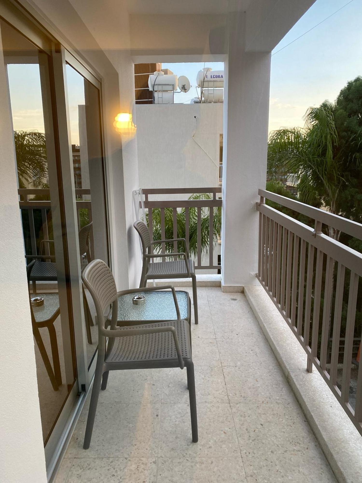 T&L Apartments Agiaos Tychonas リマソール エクステリア 写真