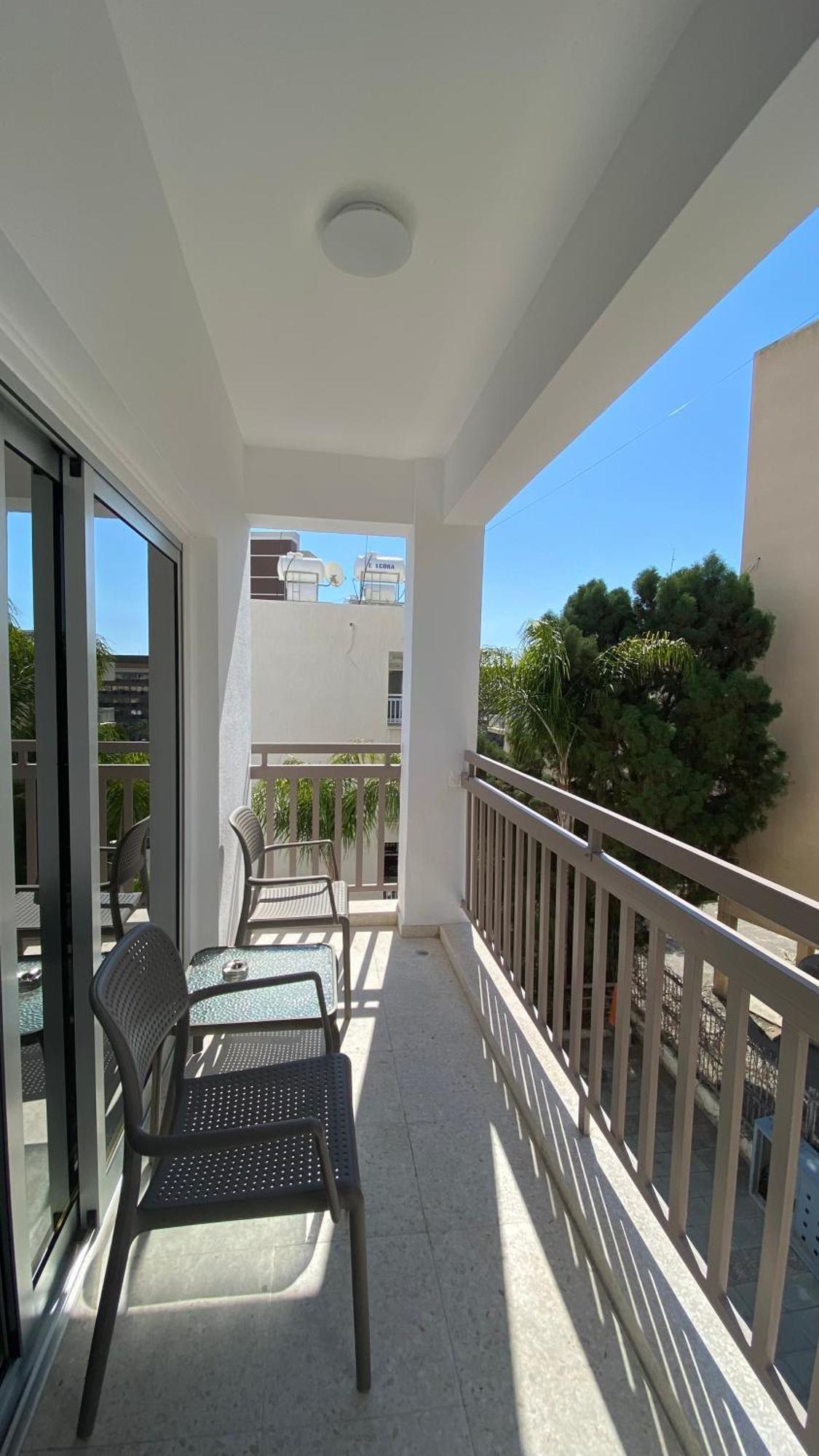 T&L Apartments Agiaos Tychonas リマソール エクステリア 写真